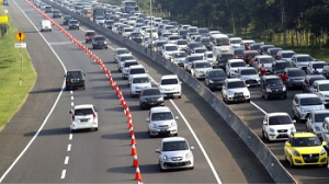 Tips Berkendara Aman pada Jalur Contraflow