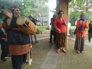 Masyarakat Kota Harus Berterima Kasih pada Masyarakat Adat